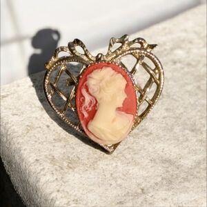Heart Cameo Brooch